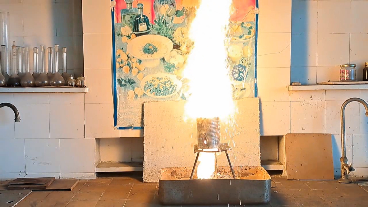Combustion of Thermite: Iron(II, III) Oxide/Aluminum (Fe3O4/Al)