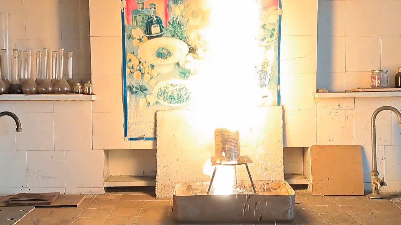 Combustion of Thermite: Iron(II, III) Oxide/Aluminum (Fe3O4/Al)
