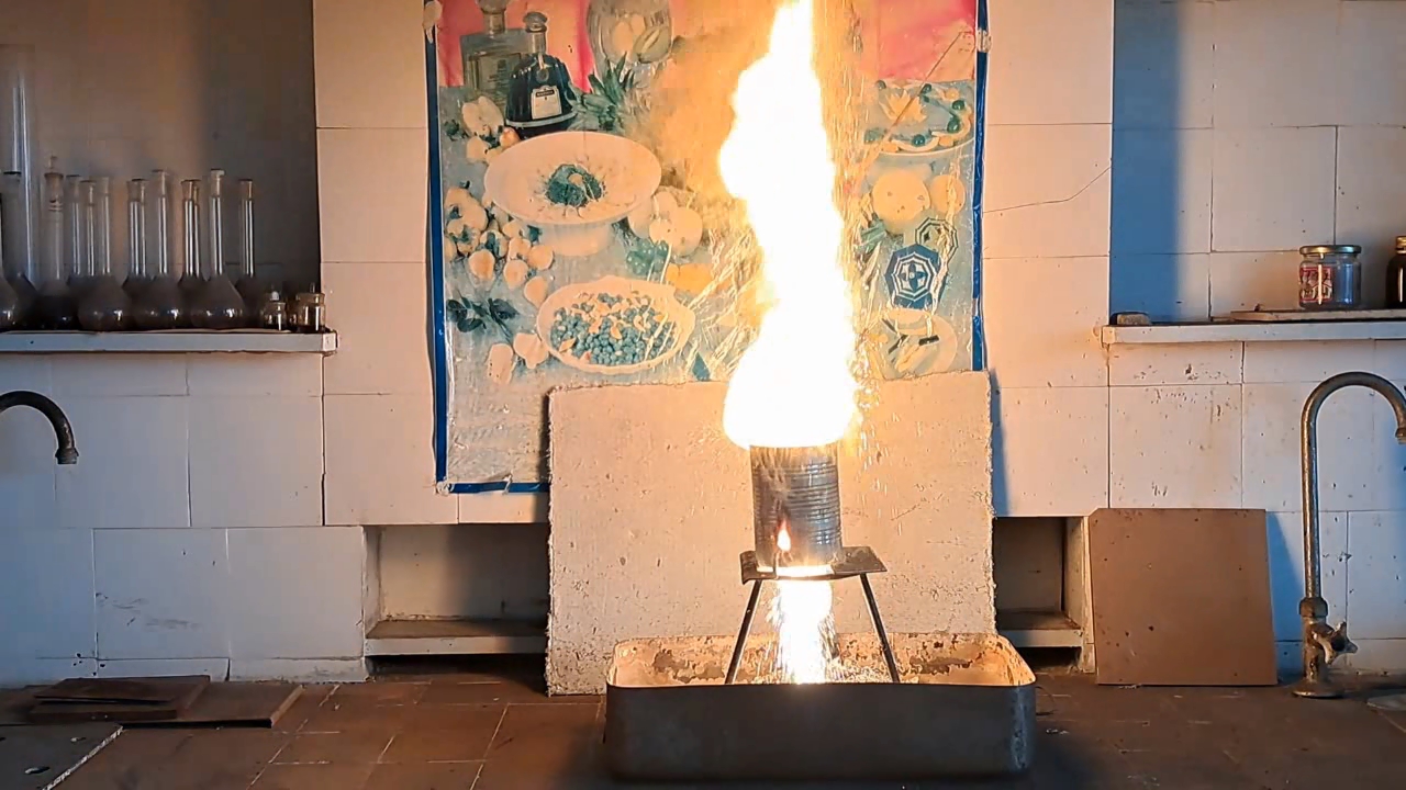 Combustion of Thermite: Iron(II, III) Oxide/Aluminum (Fe3O4/Al)
