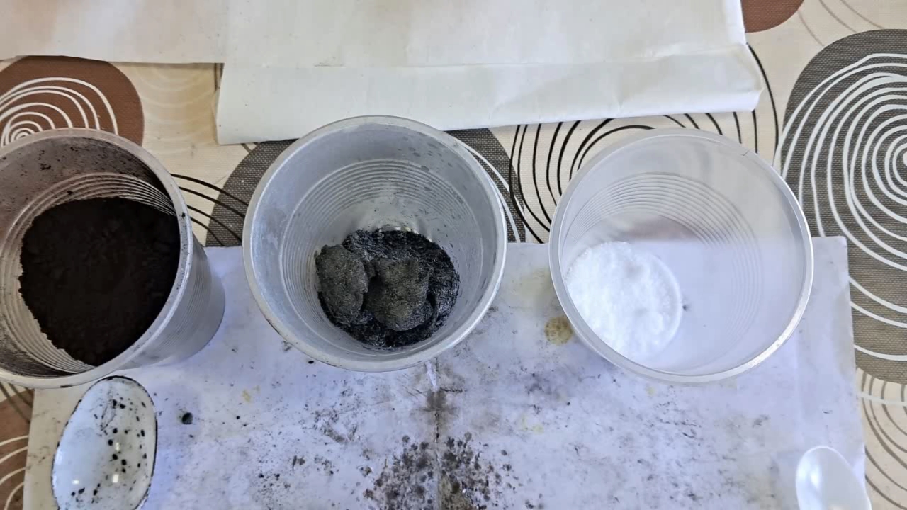 Combustion of Thermite: Fe3O4 + KNO3 + Al (waste)