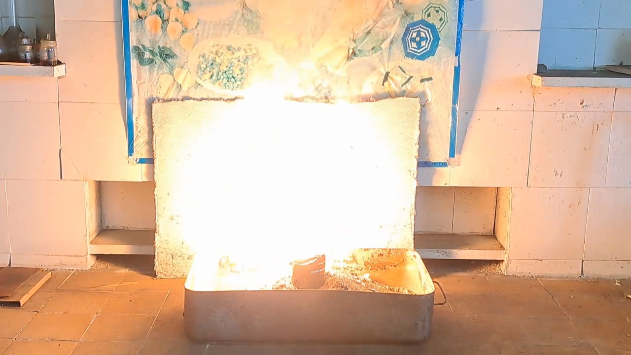 Combustion of Thermite: Fe3O4 + KNO3 + Al (waste)