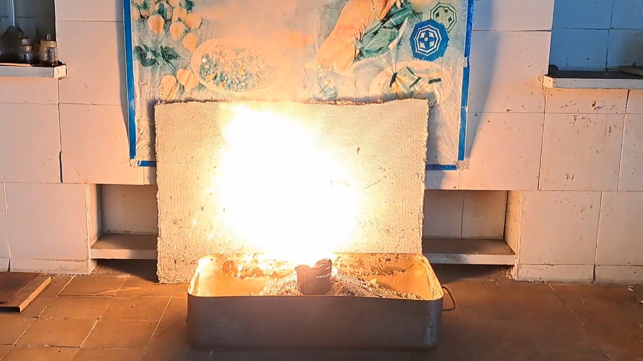 Combustion of Thermite: Fe3O4 + KNO3 + Al (waste)