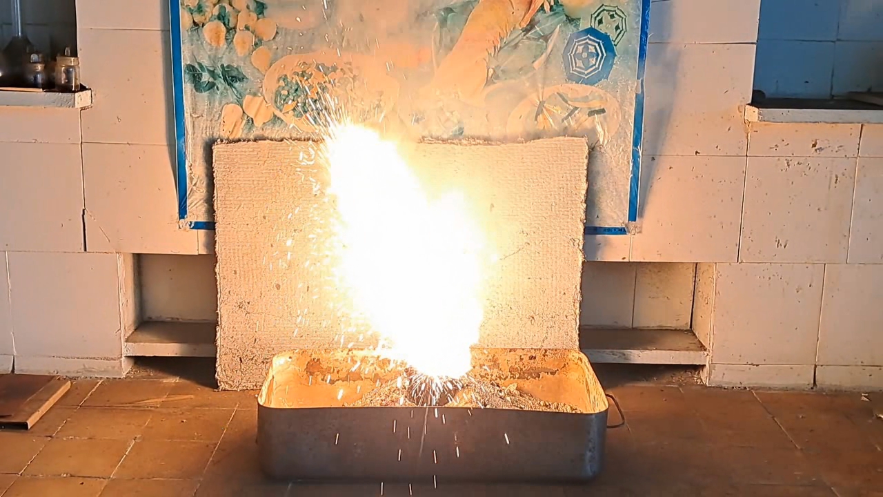 Combustion of Thermite: Fe3O4 + KNO3 + Al (waste)