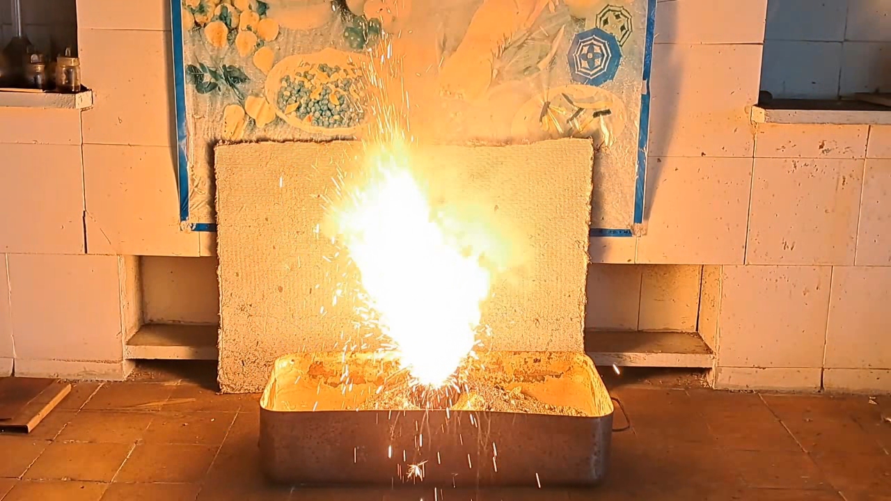 Combustion of Thermite: Fe3O4 + KNO3 + Al (waste)