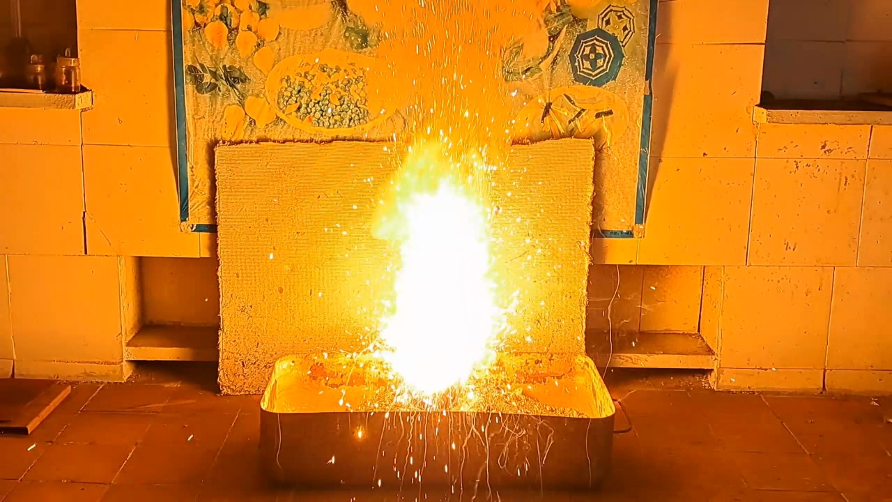 Combustion of Thermite: Fe3O4 + KNO3 + Al (waste)
