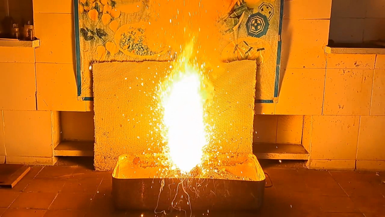 Combustion of Thermite: Fe3O4 + KNO3 + Al (waste)
