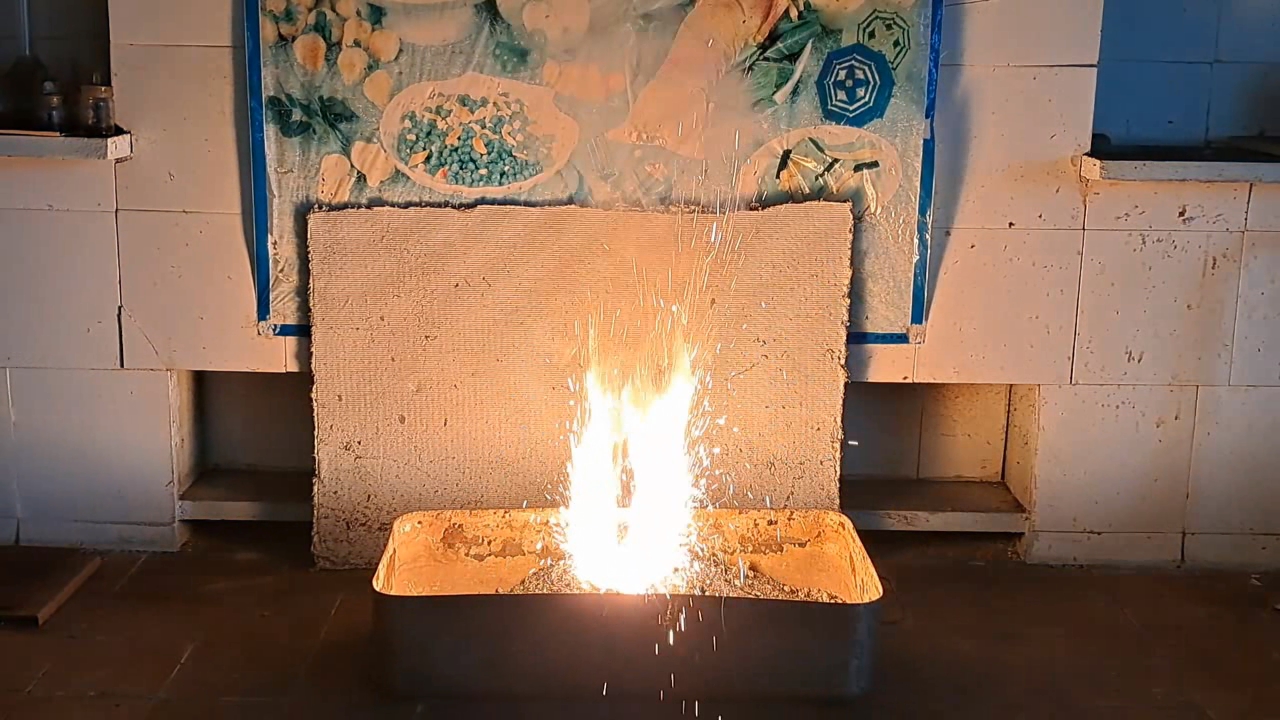 Combustion of Thermite: Fe3O4 + KNO3 + Al (waste)