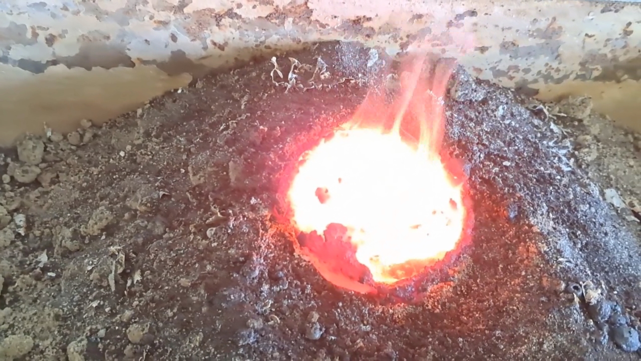 Combustion of Thermite: Fe3O4 + KNO3 + Al (waste)