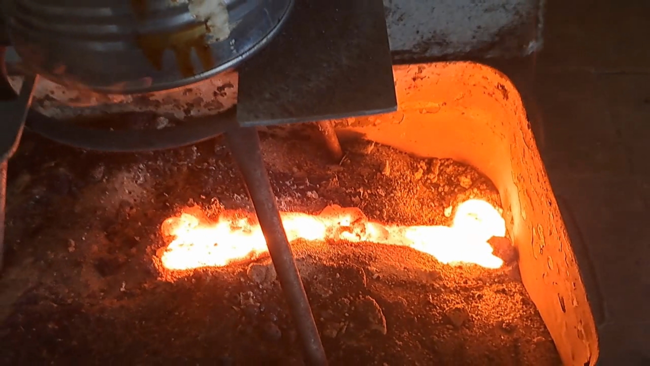 Combustion of Thermite: Iron(II, III) Oxide/Aluminum (Fe3O4/Al)