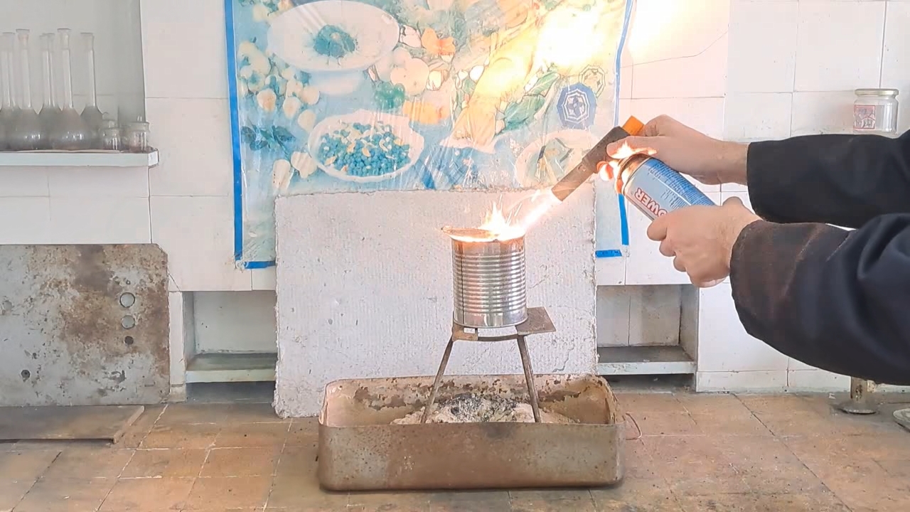 Combustion of Thermite: Iron(II, III) Oxide/Aluminum (Fe3O4/Al)