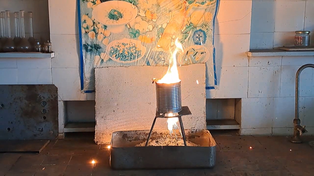 Combustion of Thermite: Iron(II, III) Oxide/Aluminum (Fe3O4/Al)