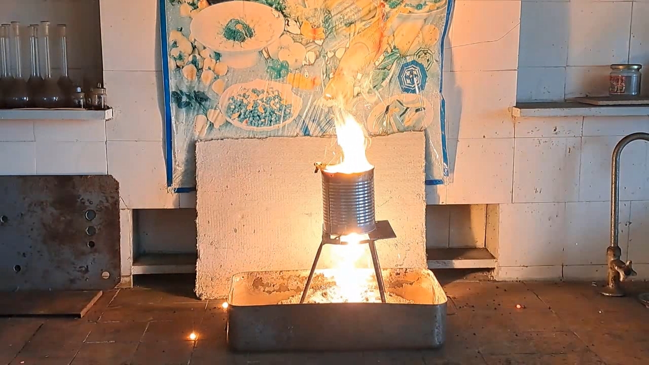 Combustion of Thermite: Iron(II, III) Oxide/Aluminum (Fe3O4/Al)