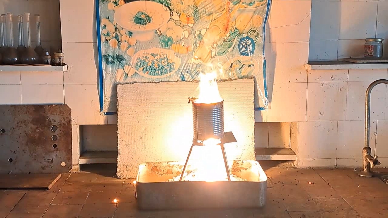 Combustion of Thermite: Iron(II, III) Oxide/Aluminum (Fe3O4/Al)