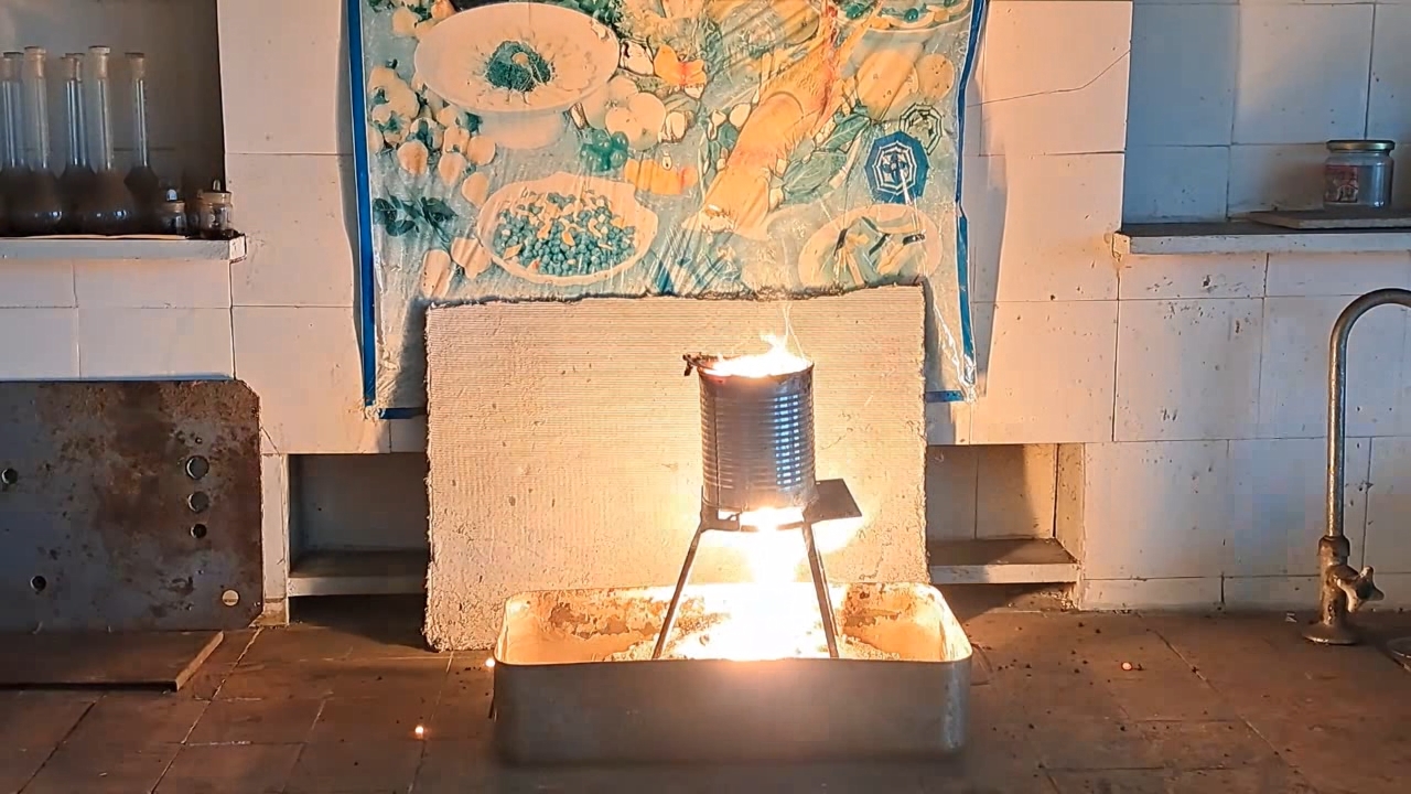Combustion of Thermite: Iron(II, III) Oxide/Aluminum (Fe3O4/Al)
