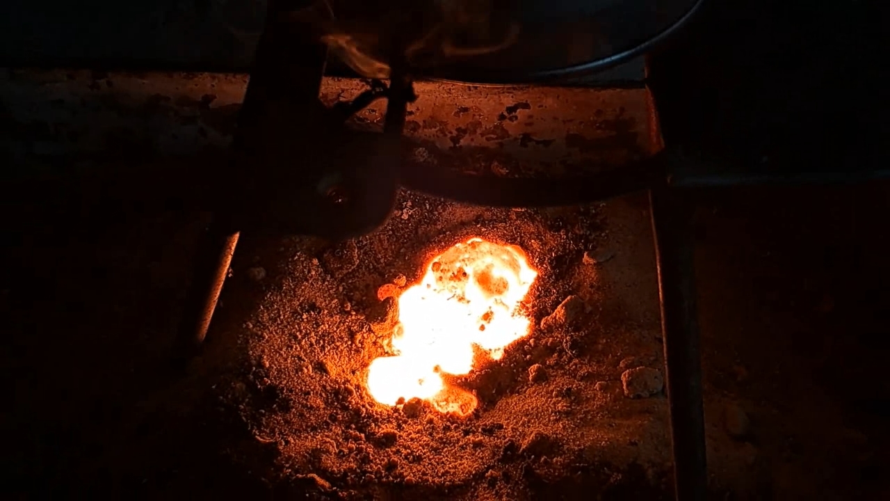 Combustion of Thermite: Iron(II, III) Oxide/Aluminum (Fe3O4/Al)