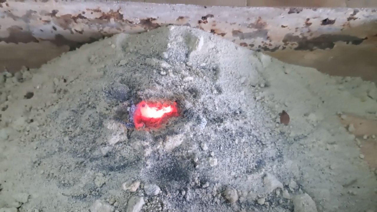 Combustion of Thermite: Iron(II, III) Oxide/Aluminum (Fe3O4/Al)