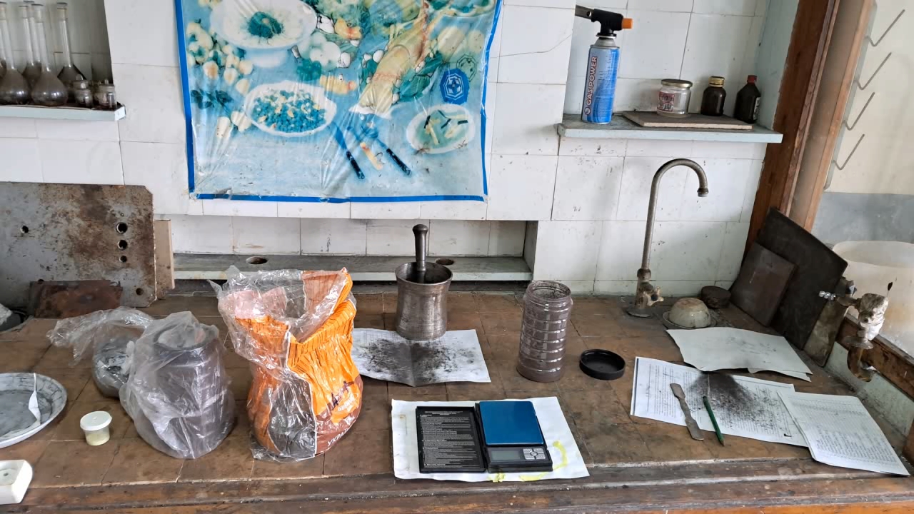 Combustion of Thermite: Iron(II, III) Oxide/Aluminum (Fe3O4/Al)