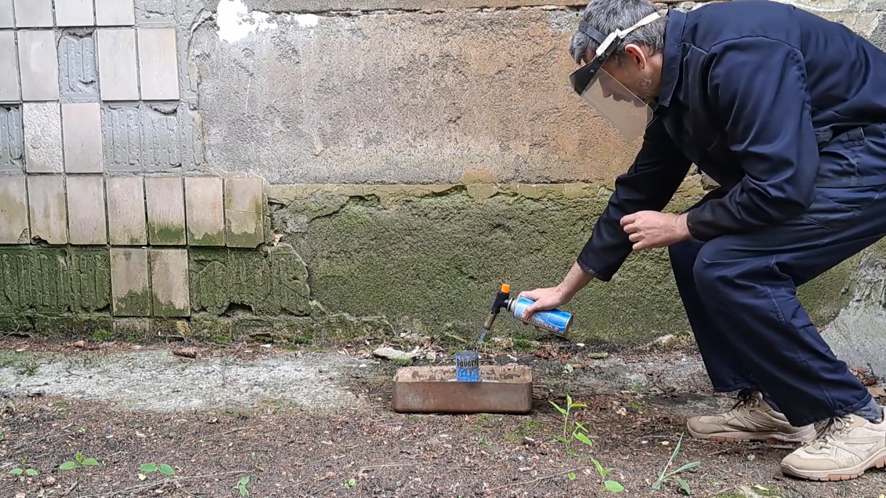 Combustion of Thermite: Iron(II, III) Oxide/Aluminum (Fe3O4/Al)