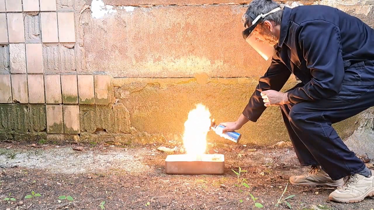 Combustion of Thermite: Iron(II, III) Oxide/Aluminum (Fe3O4/Al)