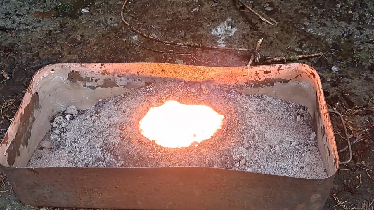 Combustion of Thermite: Iron(II, III) Oxide/Aluminum (Fe3O4/Al)