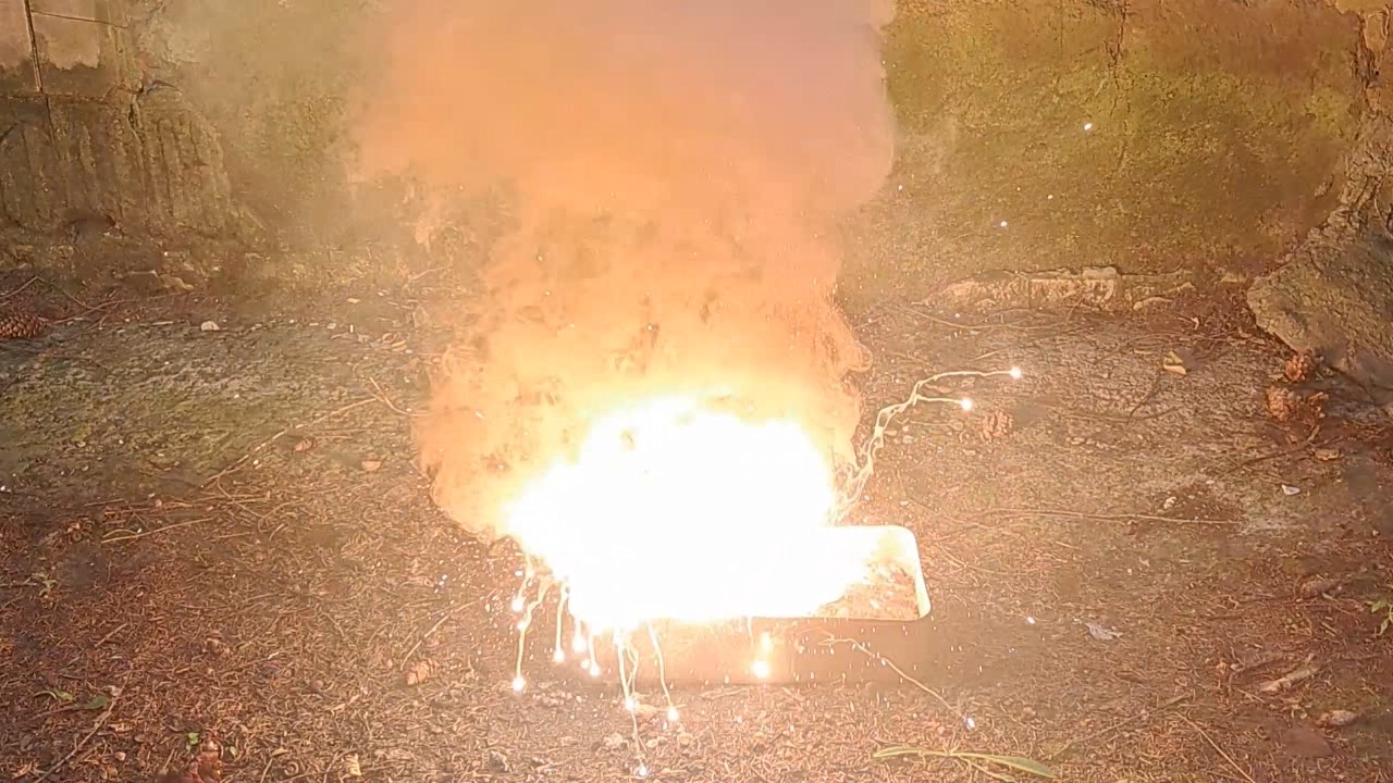 Combustion of Thermite: Iron(II, III) Oxide/Aluminum/Magnesium (Fe3O4/Al/Mg)