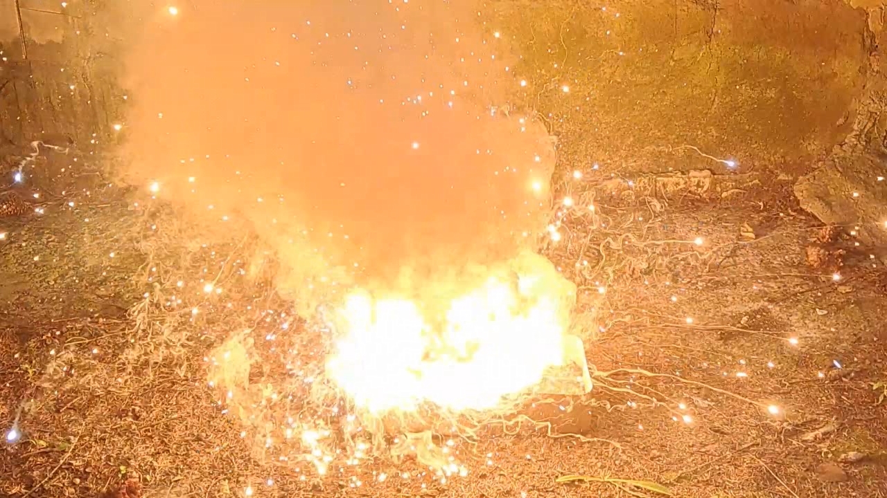 Combustion of Thermite: Iron(II, III) Oxide/Aluminum/Magnesium (Fe3O4/Al/Mg)