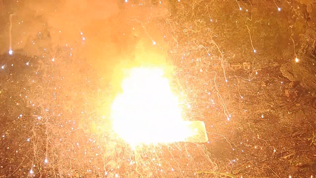 Combustion of Thermite: Iron(II, III) Oxide/Aluminum/Magnesium (Fe3O4/Al/Mg)