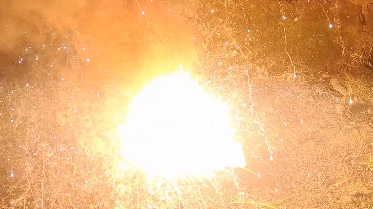 Combustion of Thermite: Iron(II, III) Oxide/Aluminum/Magnesium (Fe3O4/Al/Mg)