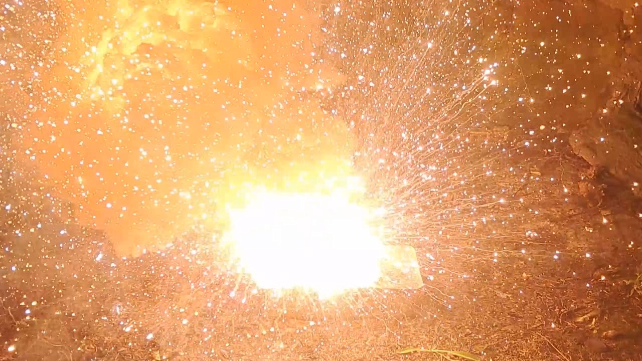 Combustion of Thermite: Iron(II, III) Oxide/Aluminum/Magnesium (Fe3O4/Al/Mg)