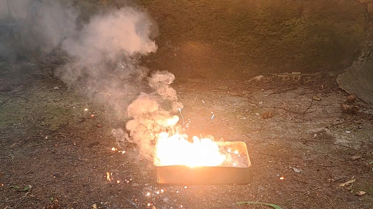 Combustion of Thermite: Iron(II, III) Oxide/Aluminum/Magnesium (Fe3O4/Al/Mg)