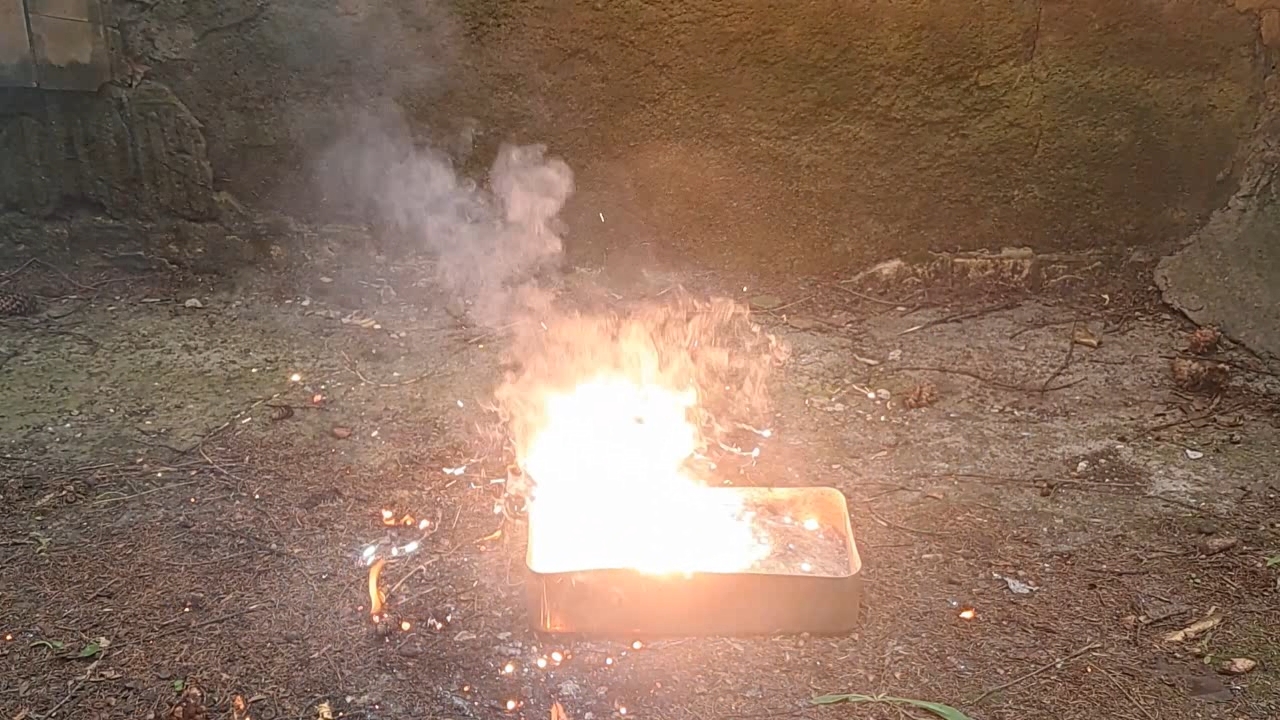 Combustion of Thermite: Iron(II, III) Oxide/Aluminum/Magnesium (Fe3O4/Al/Mg)