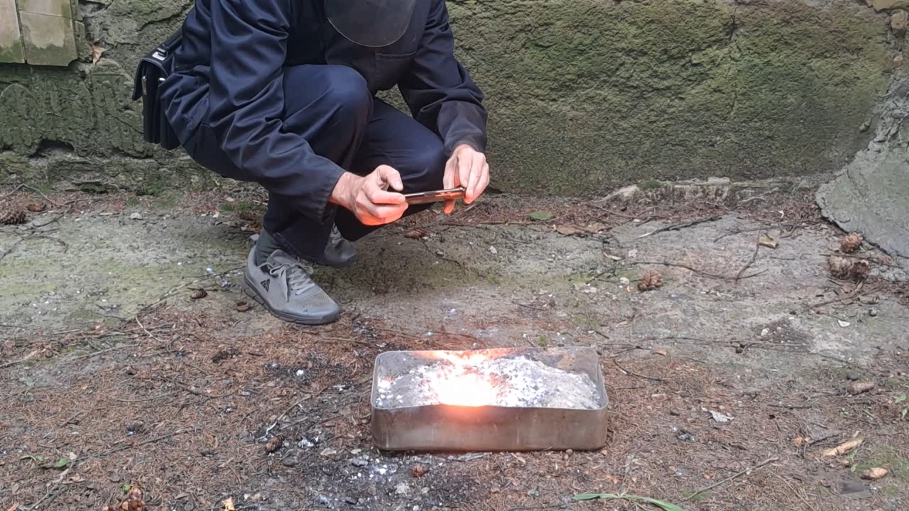 Combustion of Thermite: Iron(II, III) Oxide/Aluminum/Magnesium (Fe3O4/Al/Mg)