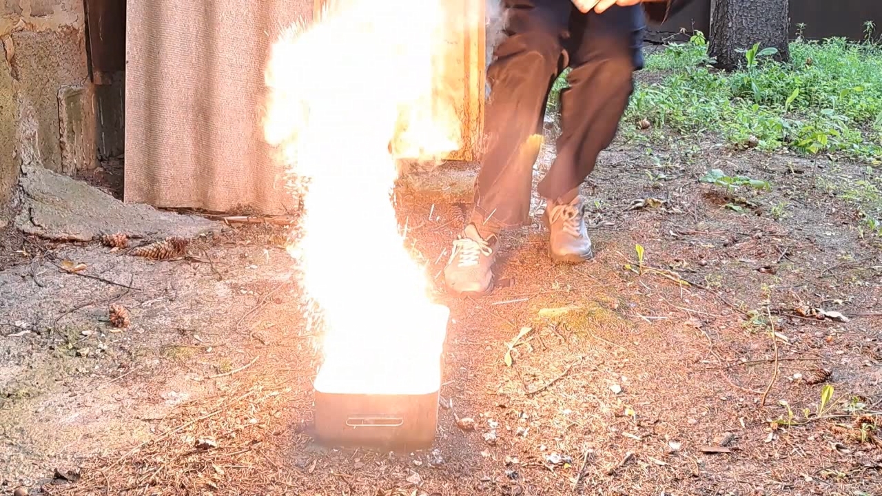 Combustion of Thermite: Iron(II, III) Oxide/Aluminum/Magnesium (Fe3O4/Al/Mg)