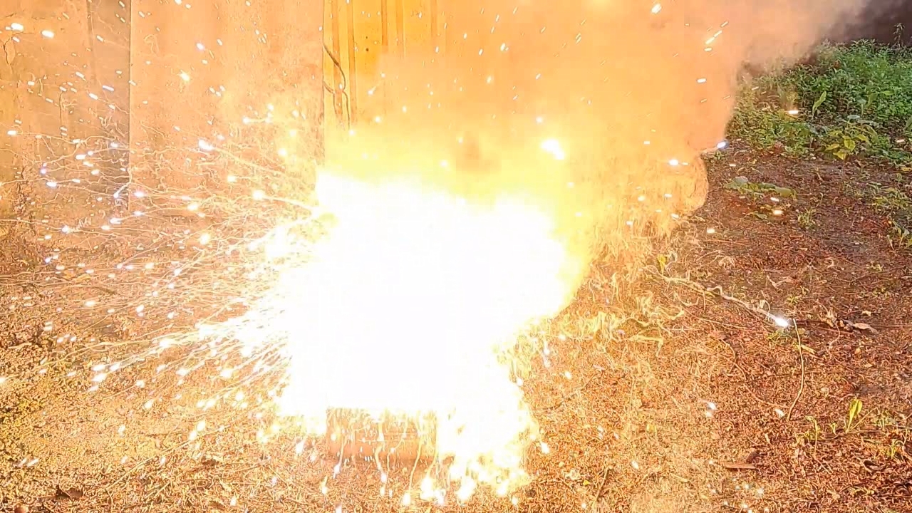 Combustion of Thermite: Iron(II, III) Oxide/Aluminum/Magnesium (Fe3O4/Al/Mg)
