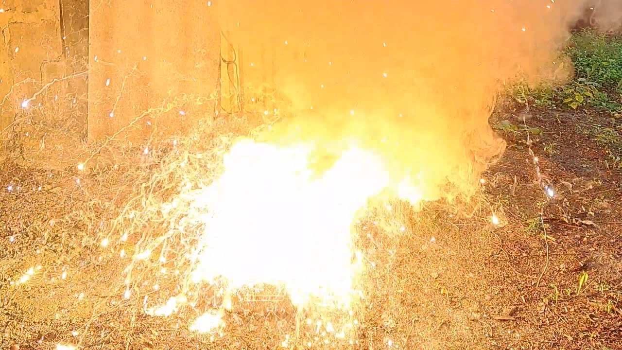 Combustion of Thermite: Iron(II, III) Oxide/Aluminum/Magnesium (Fe3O4/Al/Mg)