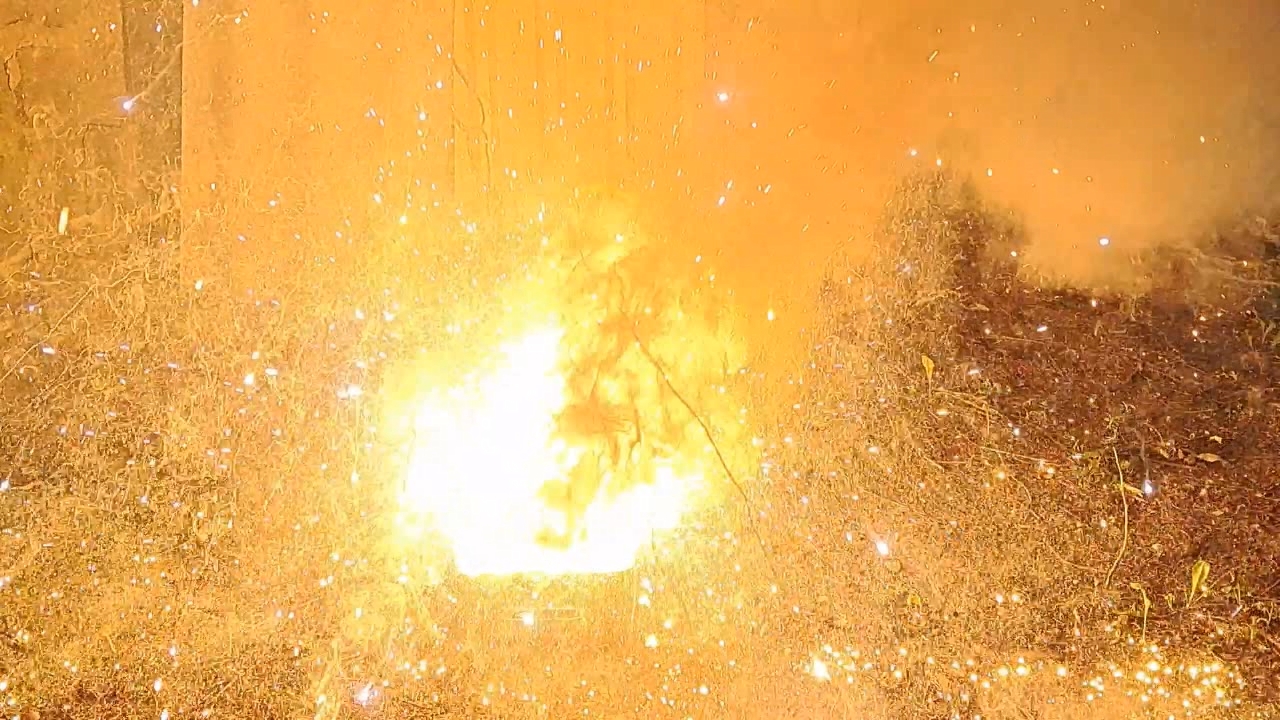 Combustion of Thermite: Iron(II, III) Oxide/Aluminum/Magnesium (Fe3O4/Al/Mg)