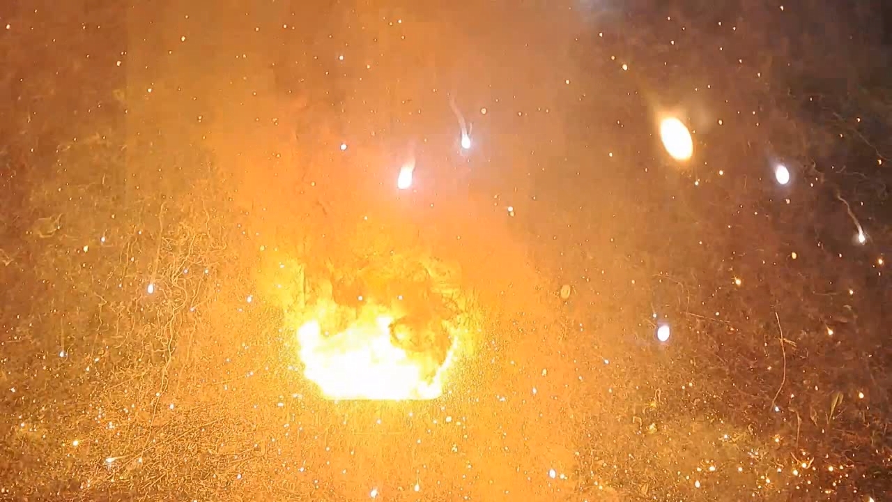Combustion of Thermite: Iron(II, III) Oxide/Aluminum/Magnesium (Fe3O4/Al/Mg)