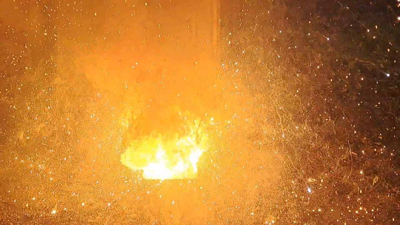 Combustion of Thermite: Iron(II, III) Oxide/Aluminum/Magnesium (Fe3O4/Al/Mg)
