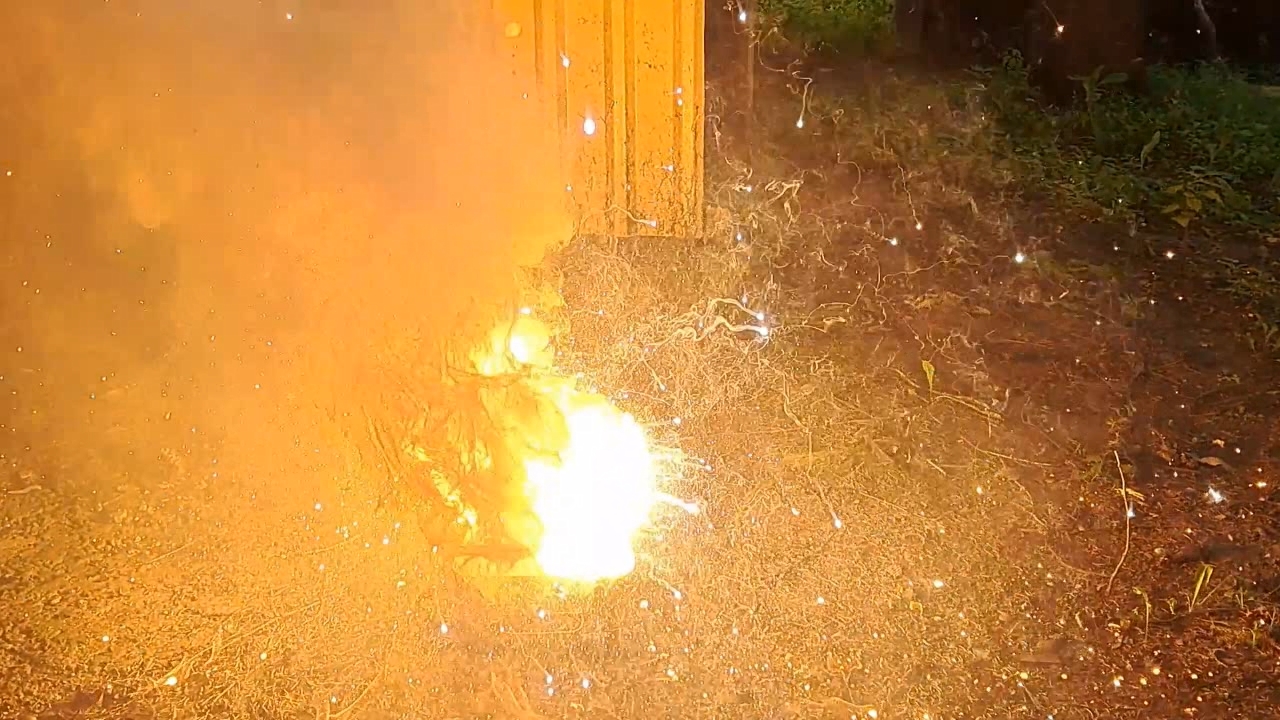 Combustion of Thermite: Iron(II, III) Oxide/Aluminum/Magnesium (Fe3O4/Al/Mg)