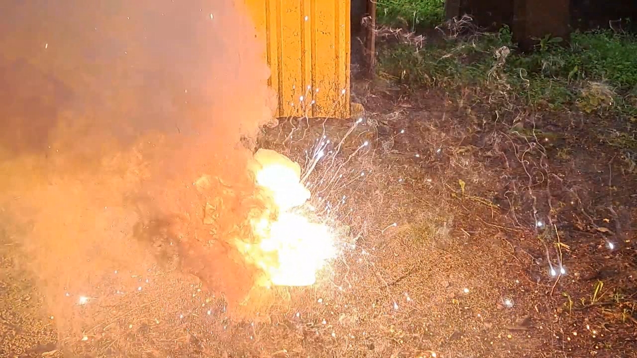 Combustion of Thermite: Iron(II, III) Oxide/Aluminum/Magnesium (Fe3O4/Al/Mg)