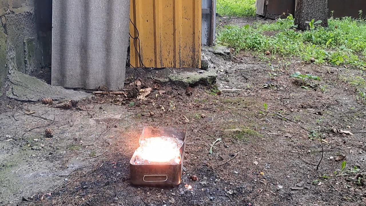Combustion of Thermite: Iron(II, III) Oxide/Aluminum/Magnesium (Fe3O4/Al/Mg)