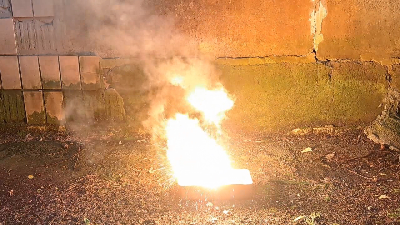Combustion of Thermite: Iron(II, III) Oxide/Aluminum/Magnesium (Fe3O4/Al/Mg)