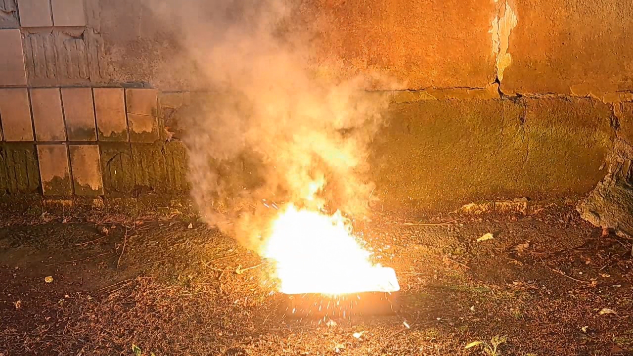 Combustion of Thermite: Iron(II, III) Oxide/Aluminum/Magnesium (Fe3O4/Al/Mg)