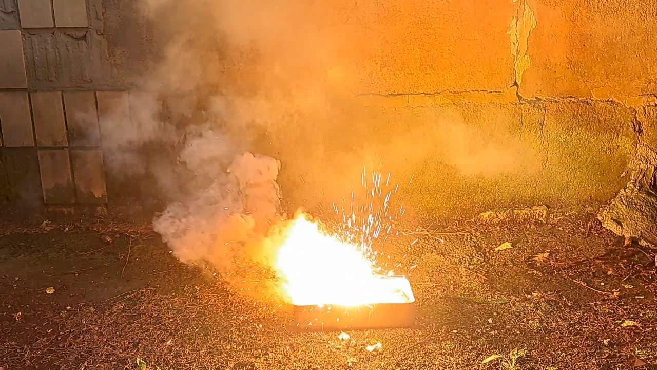 Combustion of Thermite: Iron(II, III) Oxide/Aluminum/Magnesium (Fe3O4/Al/Mg)