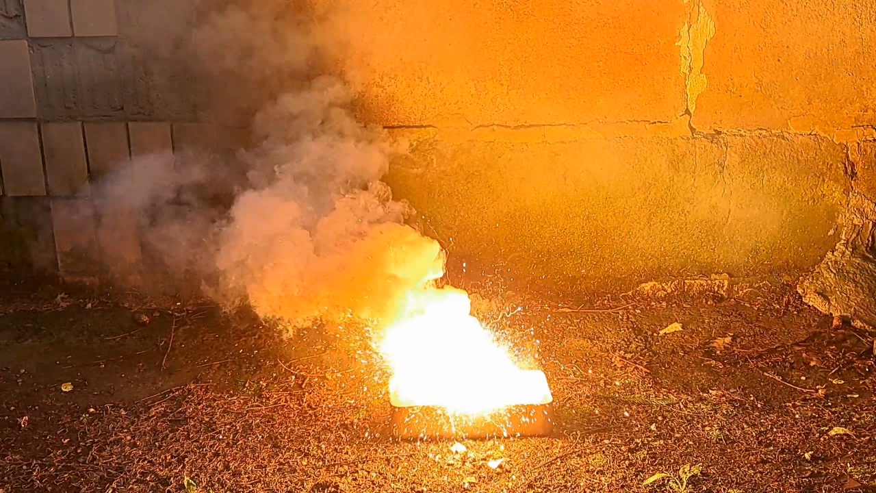 Combustion of Thermite: Iron(II, III) Oxide/Aluminum/Magnesium (Fe3O4/Al/Mg)