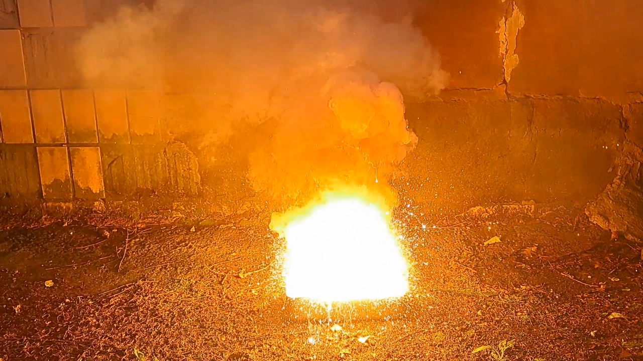 Combustion of Thermite: Iron(II, III) Oxide/Aluminum/Magnesium (Fe3O4/Al/Mg)
