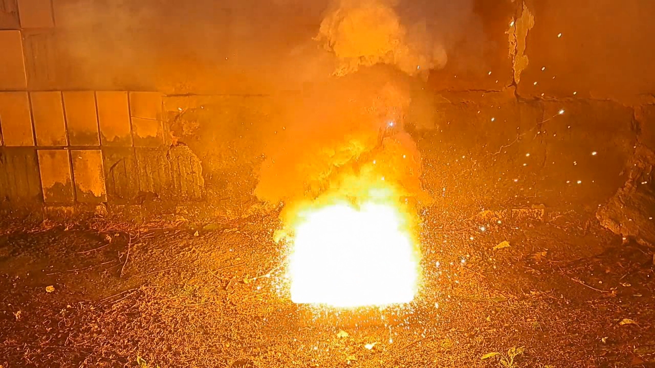 Combustion of Thermite: Iron(II, III) Oxide/Aluminum/Magnesium (Fe3O4/Al/Mg)