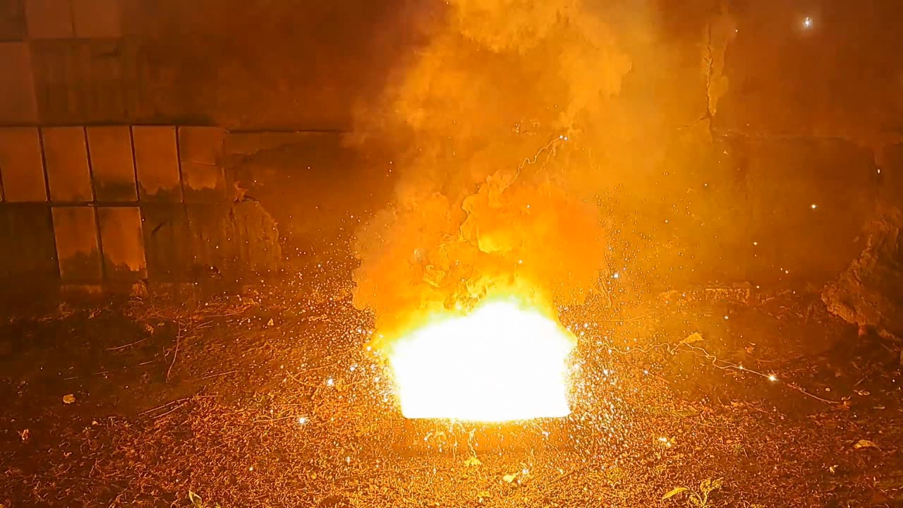 Combustion of Thermite: Iron(II, III) Oxide/Aluminum/Magnesium (Fe3O4/Al/Mg)