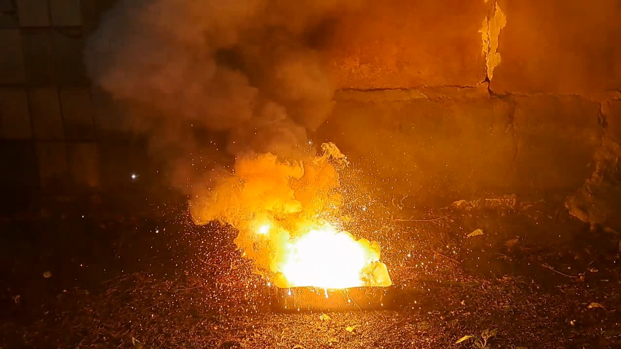 Combustion of Thermite: Iron(II, III) Oxide/Aluminum/Magnesium (Fe3O4/Al/Mg)