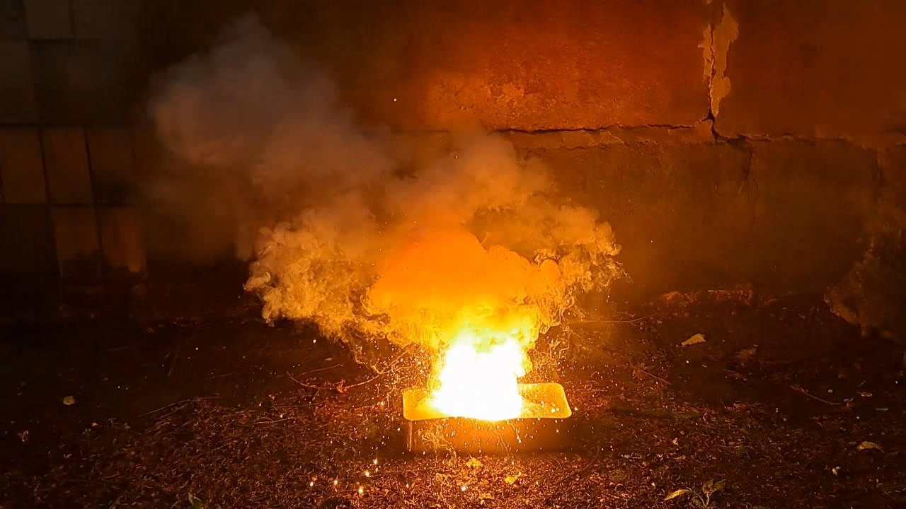Combustion of Thermite: Iron(II, III) Oxide/Aluminum/Magnesium (Fe3O4/Al/Mg)